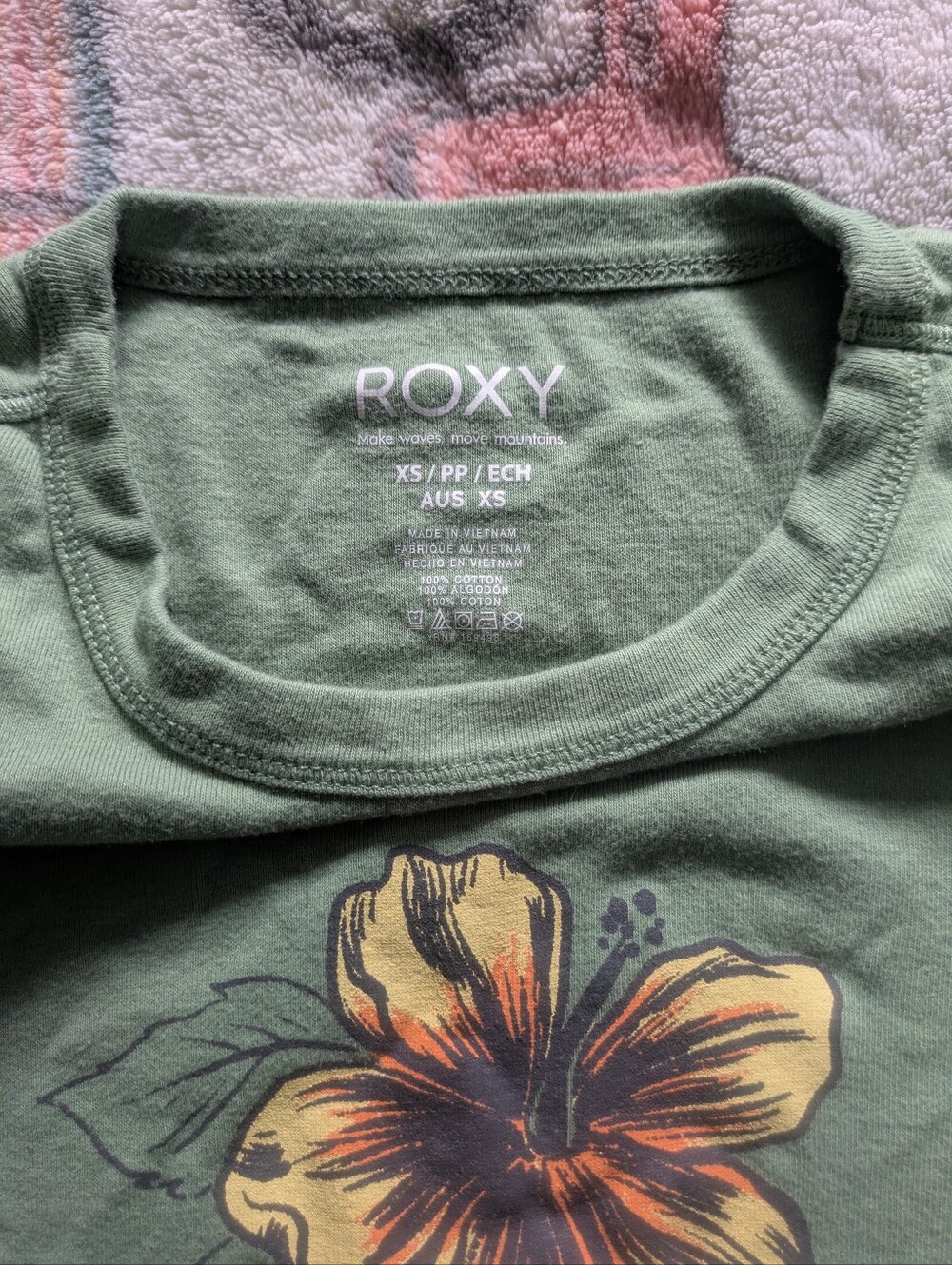 Roxy Women's Green Baby Tee - Picture 2 of 4